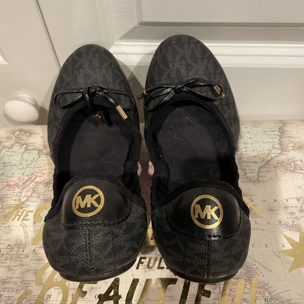 Michael Kors City Logo Ballet Flat 6.5 Brand New